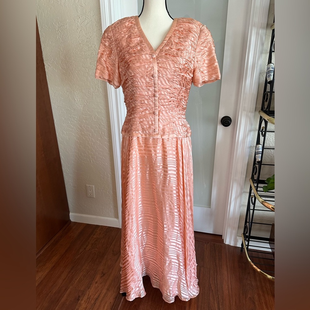 Vintage Oscar de La Renta peach silk dress size 10